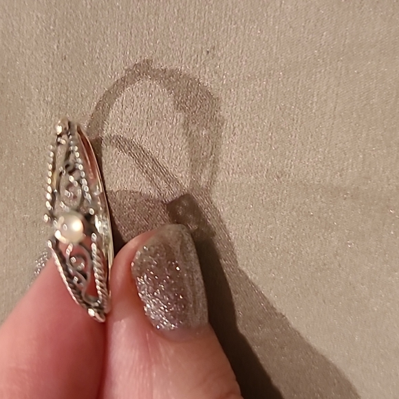 Filigree mother of pearl sterling silver ring - Picture 2 of 5